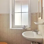 Duzy Apartament Z Ogrodkiem I Parkingiem By Noclegi Renters 그디니아