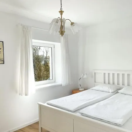 Duzy Apartament Z Ogrodkiem I Parkingiem By Noclegi Renters Appartement *