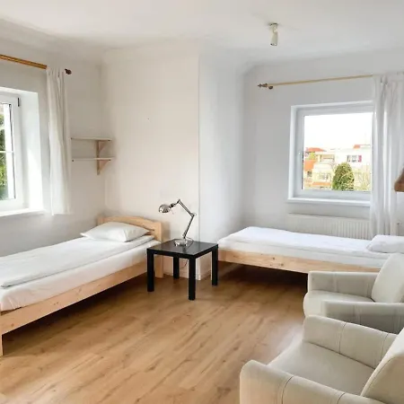 Duzy Apartament Z Ogrodkiem I Parkingiem By Noclegi Renters Appartement *