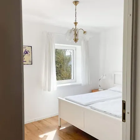 شقة Duzy Z Ogrodkiem I Parkingiem By Renters *